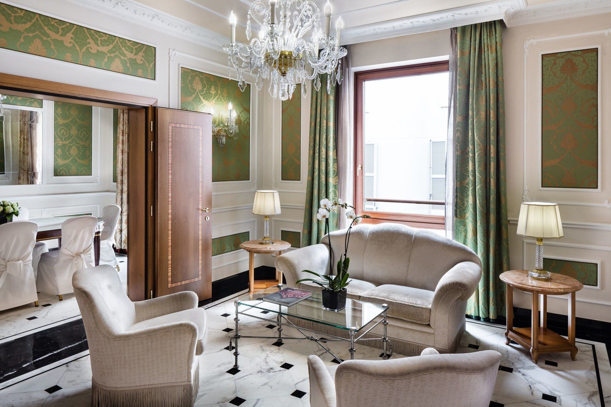 Baglioni Hotel Carlton - The Leading Hotels Of The World Milan Bagian luar foto