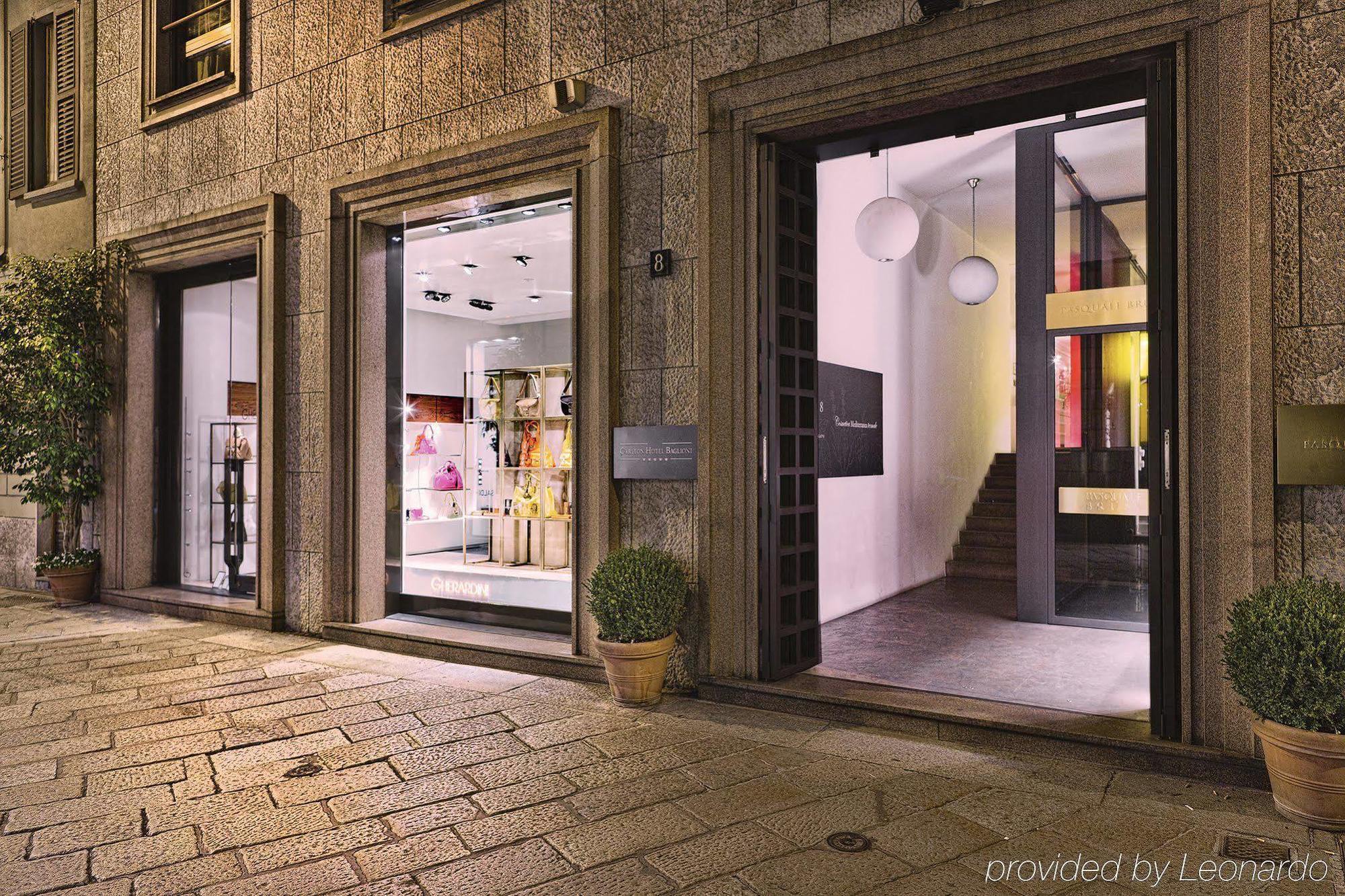 Baglioni Hotel Carlton - The Leading Hotels Of The World Milan Bagian luar foto