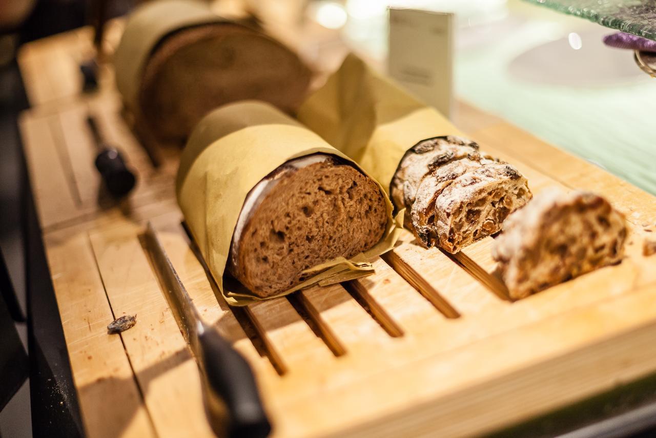 Baglioni Hotel Carlton - The Leading Hotels Of The World Milan Bagian luar foto