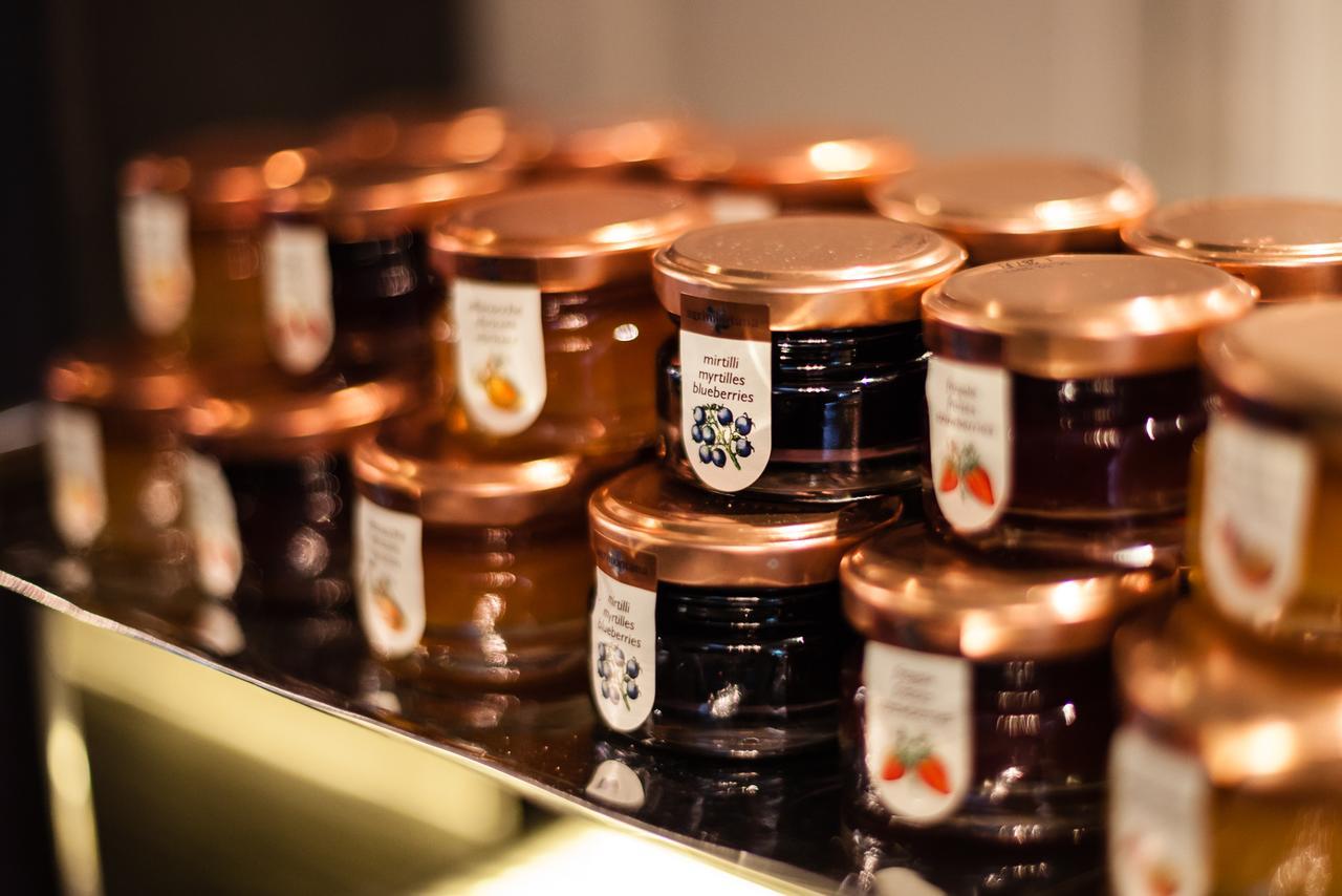 Baglioni Hotel Carlton - The Leading Hotels Of The World Milan Bagian luar foto