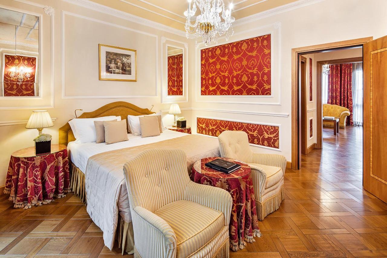 Baglioni Hotel Carlton - The Leading Hotels Of The World Milan Bagian luar foto