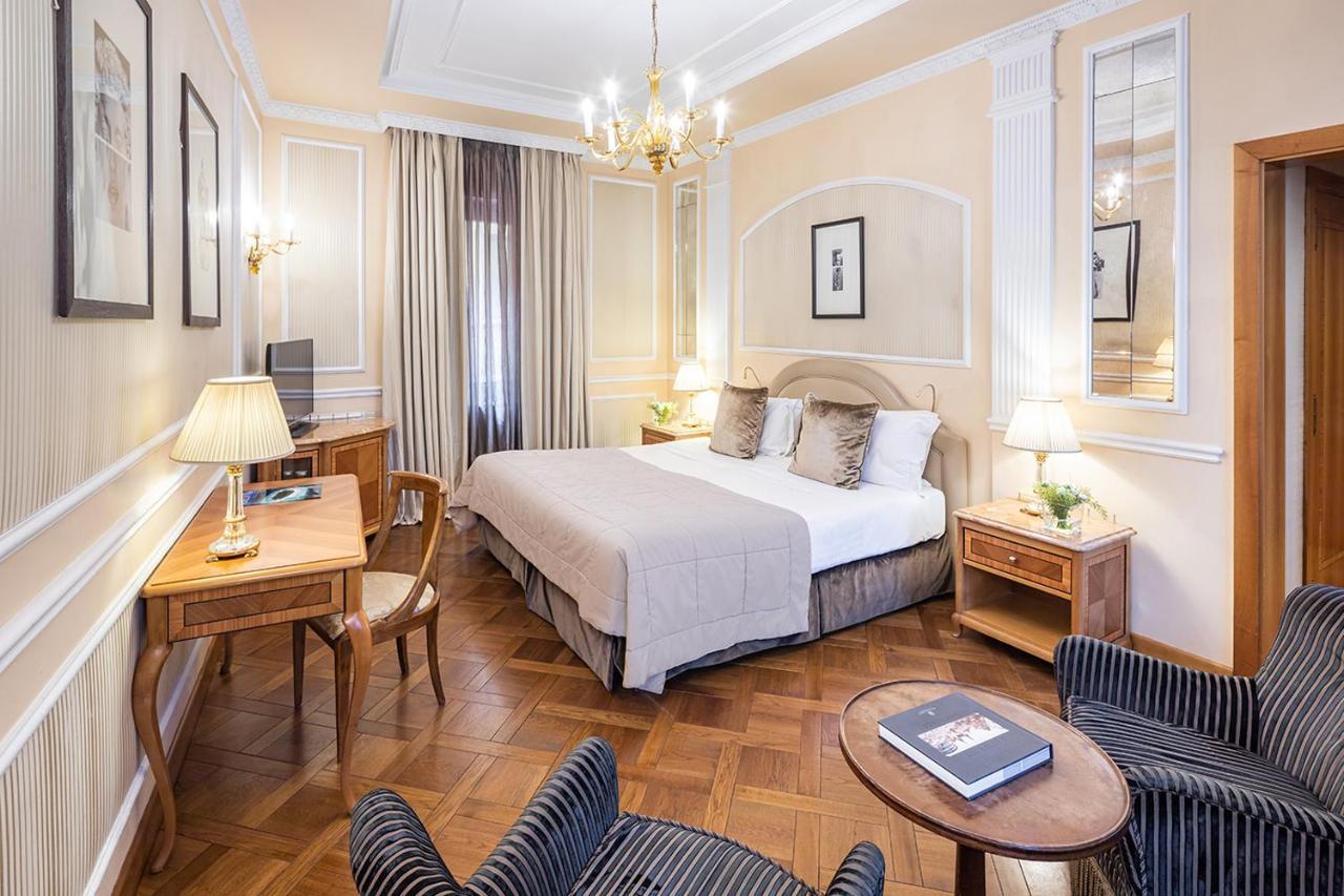 Baglioni Hotel Carlton - The Leading Hotels Of The World Milan Bagian luar foto