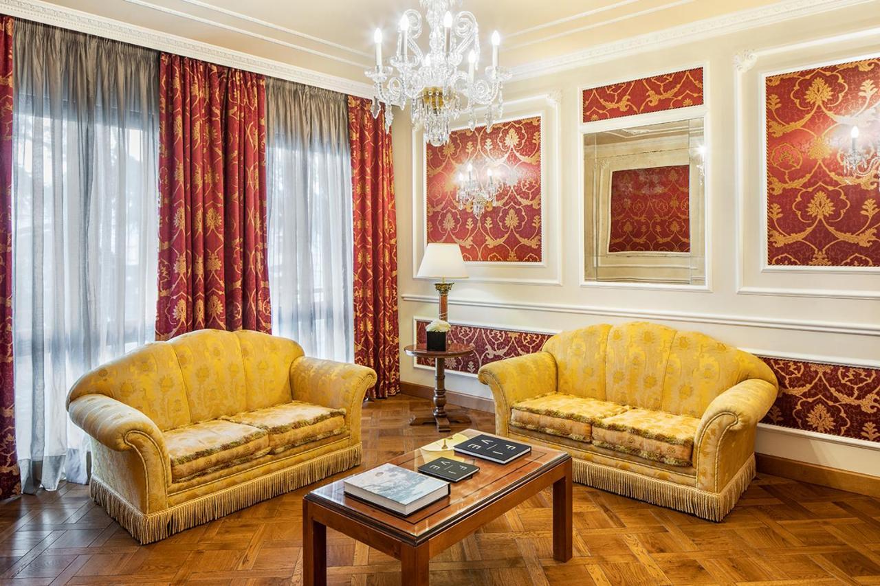 Baglioni Hotel Carlton - The Leading Hotels Of The World Milan Bagian luar foto